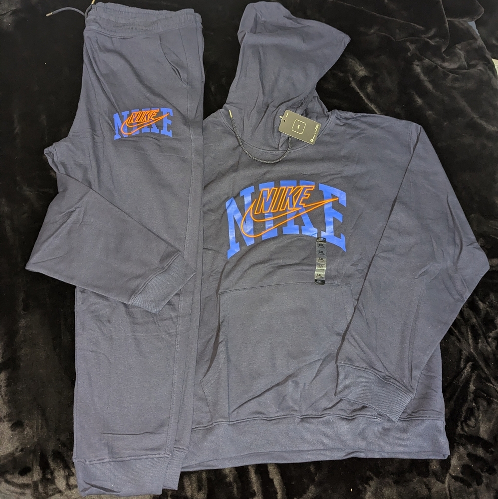 Nike Sweatsuit
